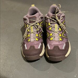 Helly Hansen Hiking Shoes - 7.5